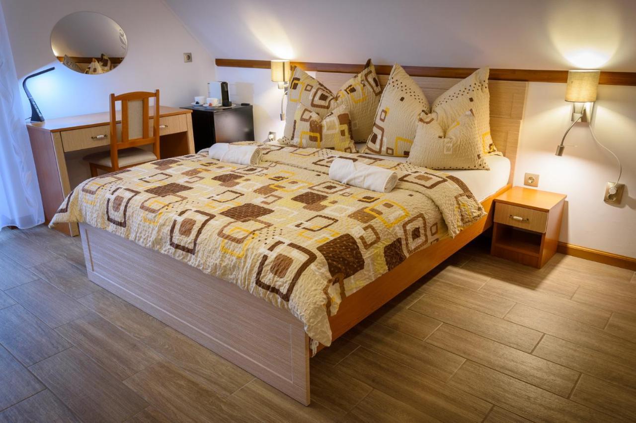 Tulipan Vendeghaz Otel Orvenyes Dış mekan fotoğraf